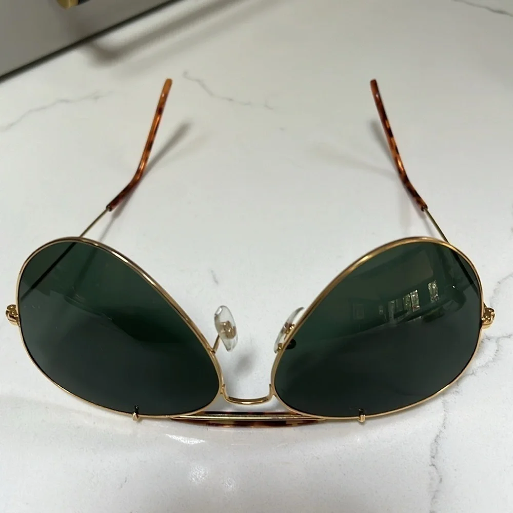 Claiborne Vintage Aviator Gold Rim Tortoise Men’s Green Glass Lens Sunglasses